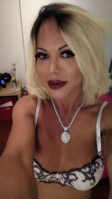Trans brésilienne très sensuelle